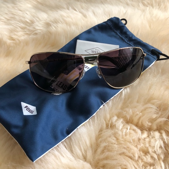 Fossil Other - NWT Fossil 62mm navigator sunglasses